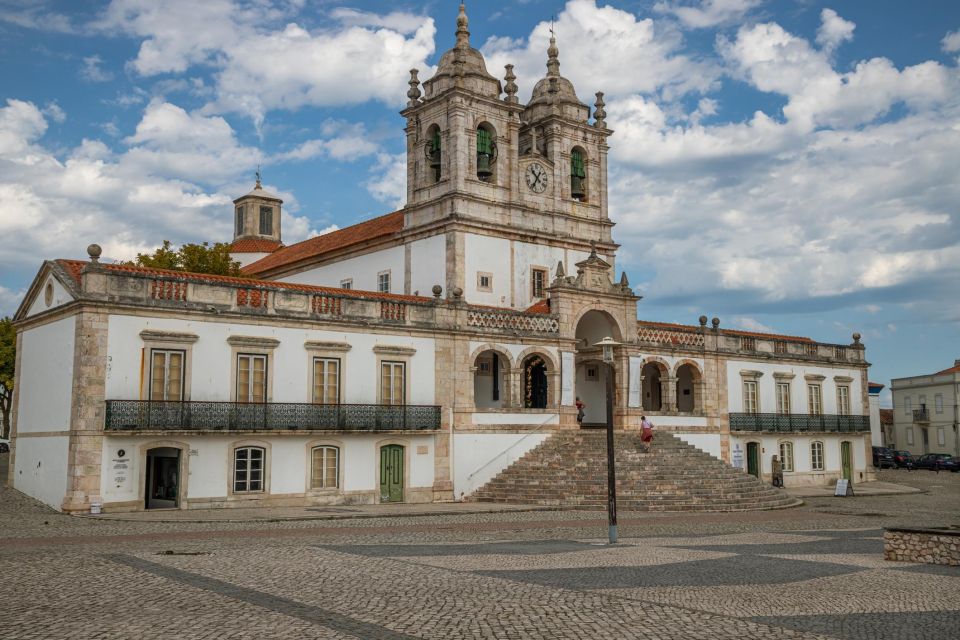 Leiria Walking Tour: History, Culture, & Local Charm - Booking and Meeting Point