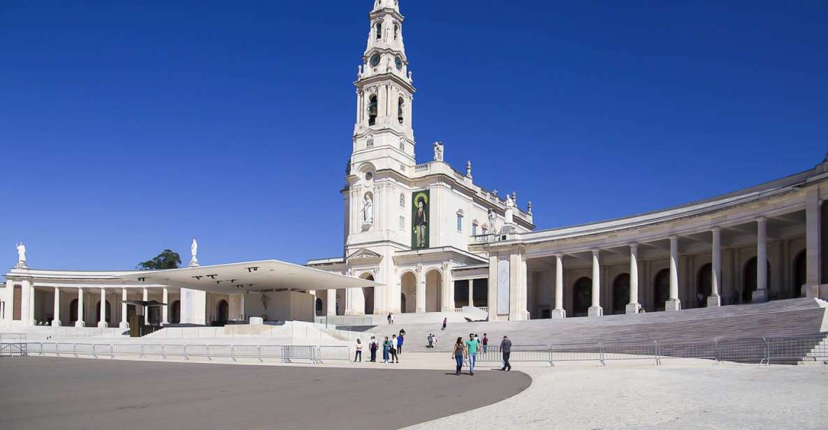 Lisbon: Fátima, Nazaré, and Óbidos Private Tour - Inclusions