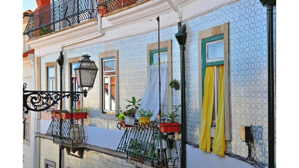 Lisbon: Moorish Quarter Free Walking Tour - Customer Feedback