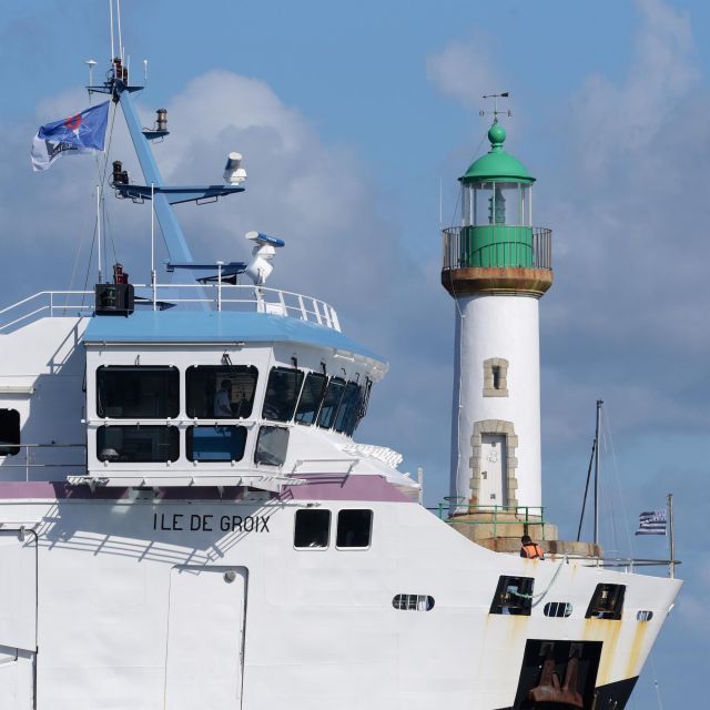 Lorient: Ferry Ticket From/To Île De Groix - Included and Excluded Activities