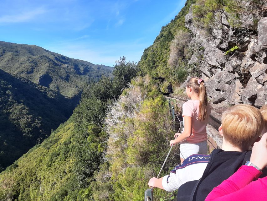 Madeira: Private Walking Tour of Levada Das 25 Fontes PR6 - Pristine Portuguese Landscapes