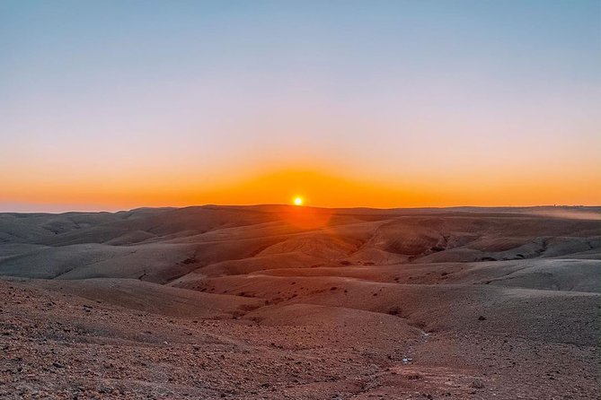 Magical Dinner In Agafay Desert & Sunset Experience From Marrakech - Sunset and Dining Ambiance