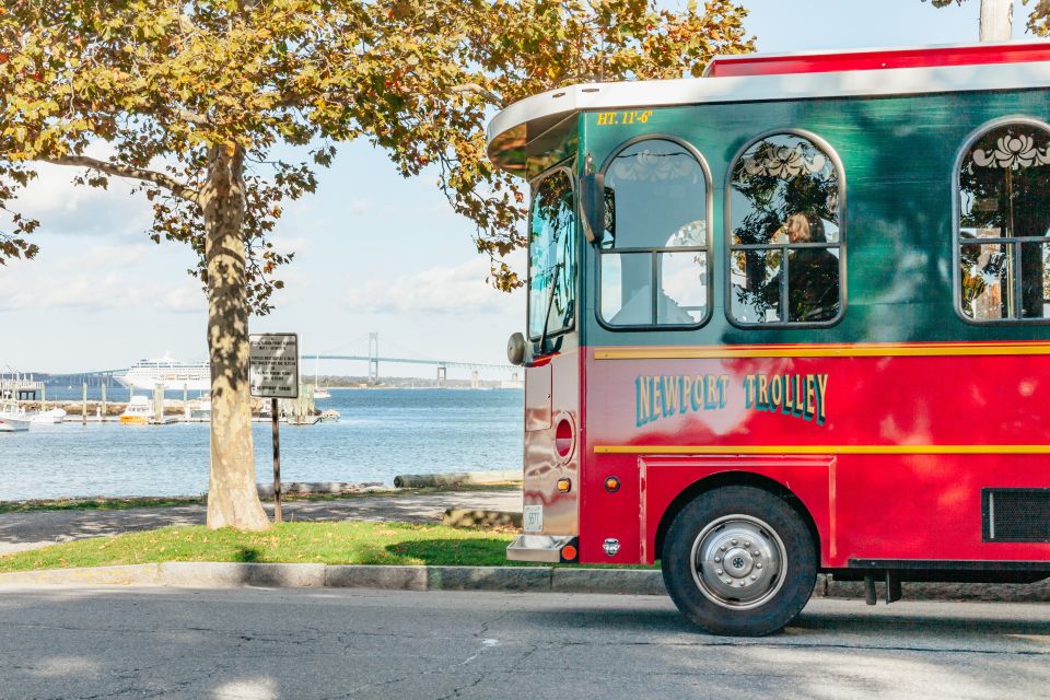 Newport: Scenic Trolley Tour - Explore Historic Downtown