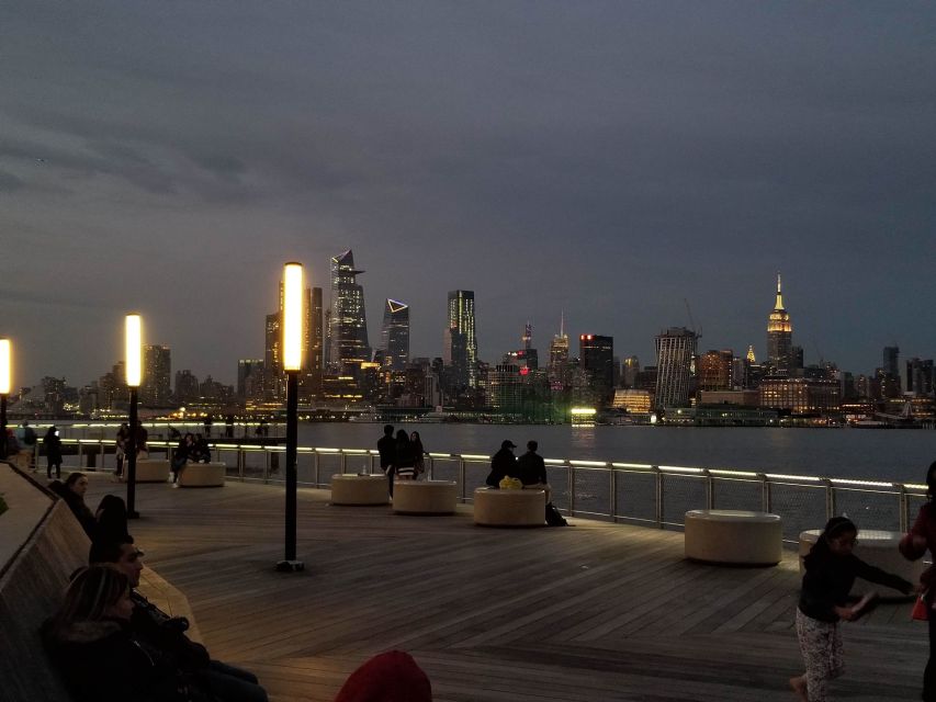 NYC: City Skyline Sightseeing Tour at Night - Frank Sinatra Statue