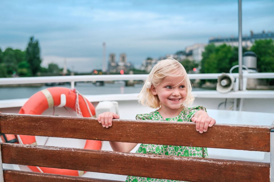 Paris: Family-Friendly River Seine Guided Cruise - Meeting Point and Arrival Time