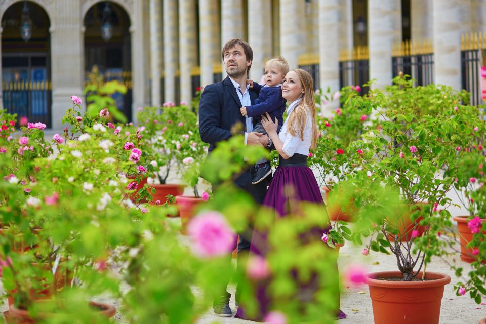 Paris: Louvre and Royal Gardens Private Photowalk - Edited Photos Delivered Quickly