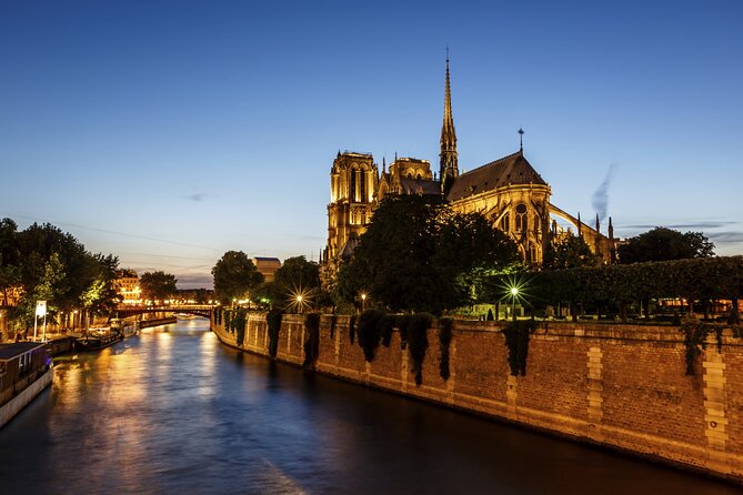 Paris Seine River Dinner Cruise With Champagne and Window Seating - Meeting Point and Transportation Details