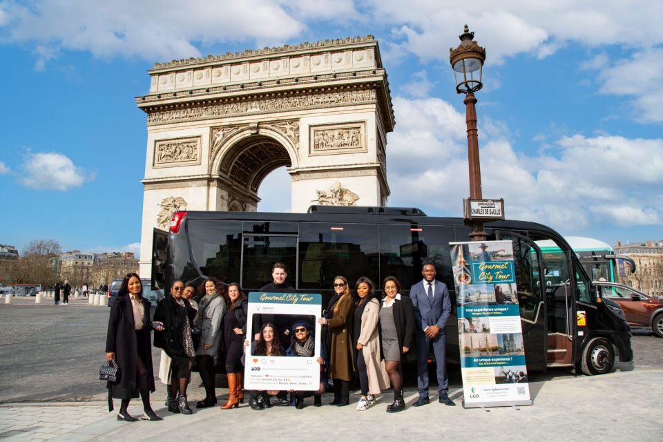 Paris: VIP Minibus Tour With Champagne & French Specialities - Comfortable Minibus Features