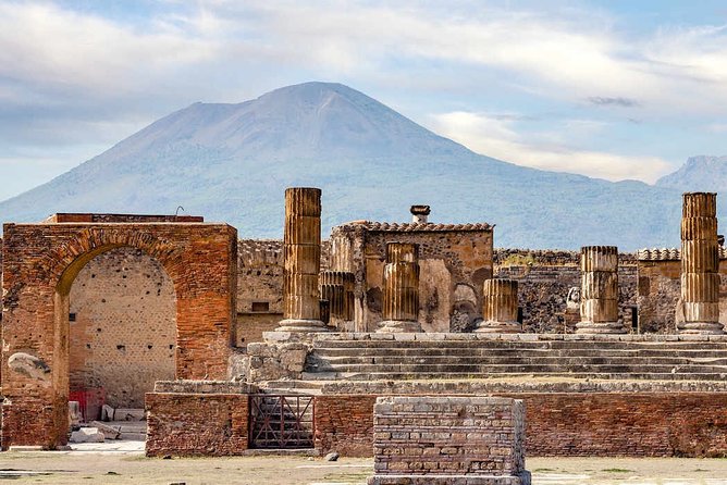 Pompeii, Vesuvius & Wine Tasting - Hiking Mount Vesuvius