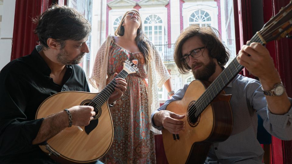 Porto: Live Fado Concert With Glass of Tawny Port Wine - Venue and Accessibility