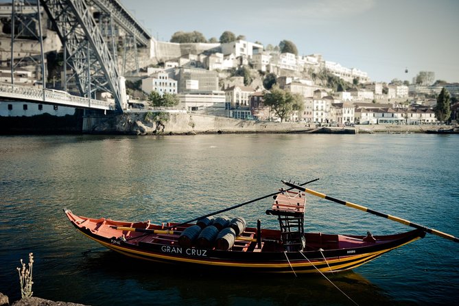 Porto: Morning City Tour With Six Bridges Cruise - Informative Local Guide