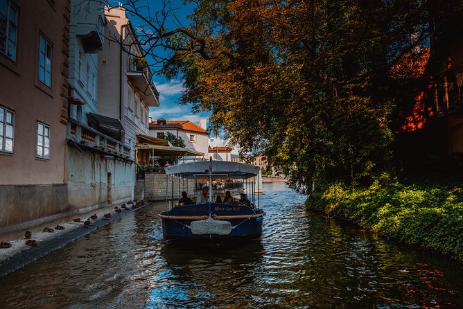 Prague Devils Channel Cruise on Vltava River With Commentary - Duration of the Cruise