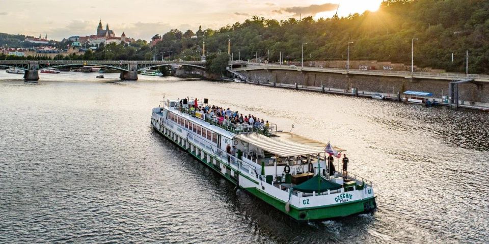 Prague: Vltava River Evening Dinner Cruise - Dress Code and Attire