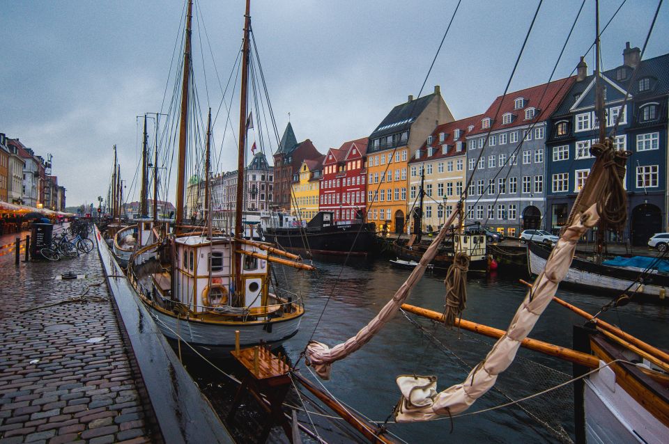 Private 2-hour Copenhaguen Walking Tour - Visit Key Sites