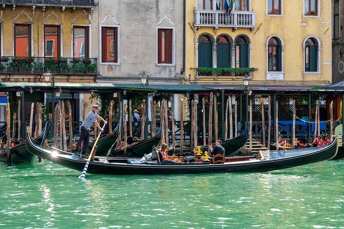 Private Gondola Ride in Venice off the Beaten Track - Passing Historic Landmarks