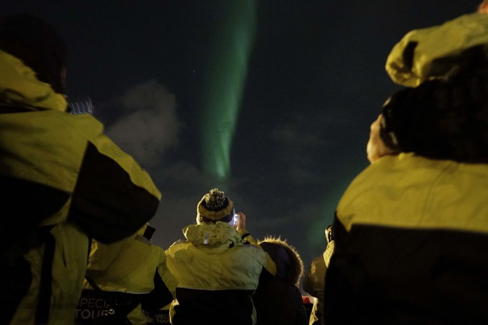 Reykjavik: 2-Hour Northern Lights by Boat With Backup Plan - Search for the Northern Lights