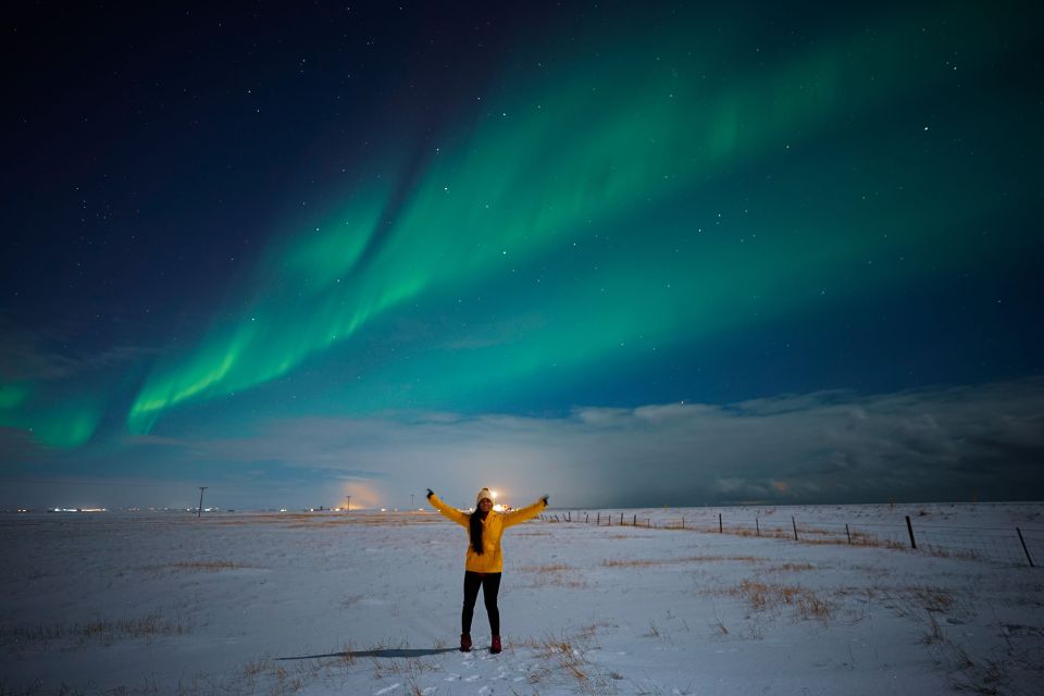 Reykjavik: Northern Lights Tour With Private Photographer - Professional Photographer and Photos