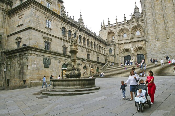 Santiago De Compostela Private Walking Tour With Cathedral Ticket - Meeting and Pickup Details