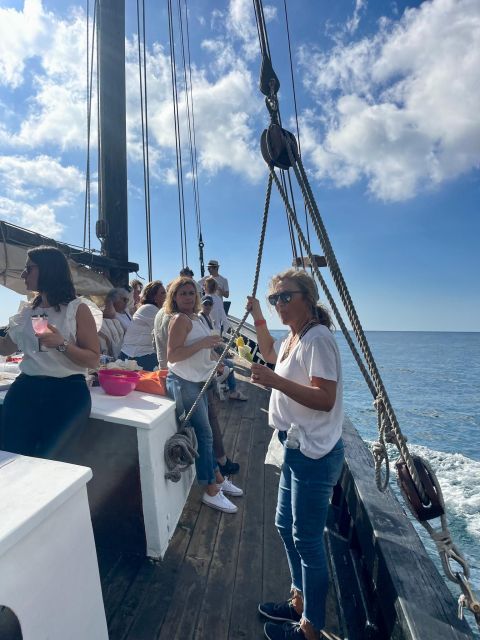 Sesimbra: Cliffs, Bays & Beaches Aboard a Traditional Boat - Pricing and Booking Details