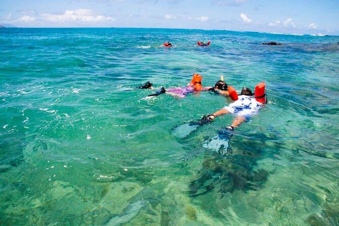 St Maarten Boat Tour With Lunch, Drinks, & Snorkeling Gear - Exploring the Caribbean Sea