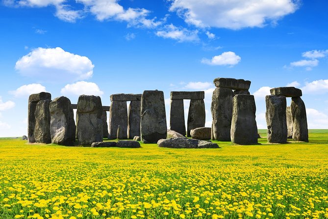 Stonehenge Half Day Tour With Entry and Extra Time - Exploring Stonehenge