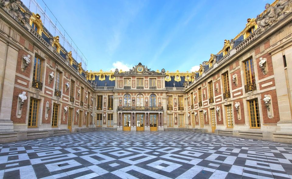 Versailles Palace and Giverny Private Guided Tour From Paris - Customized Tour Logistics