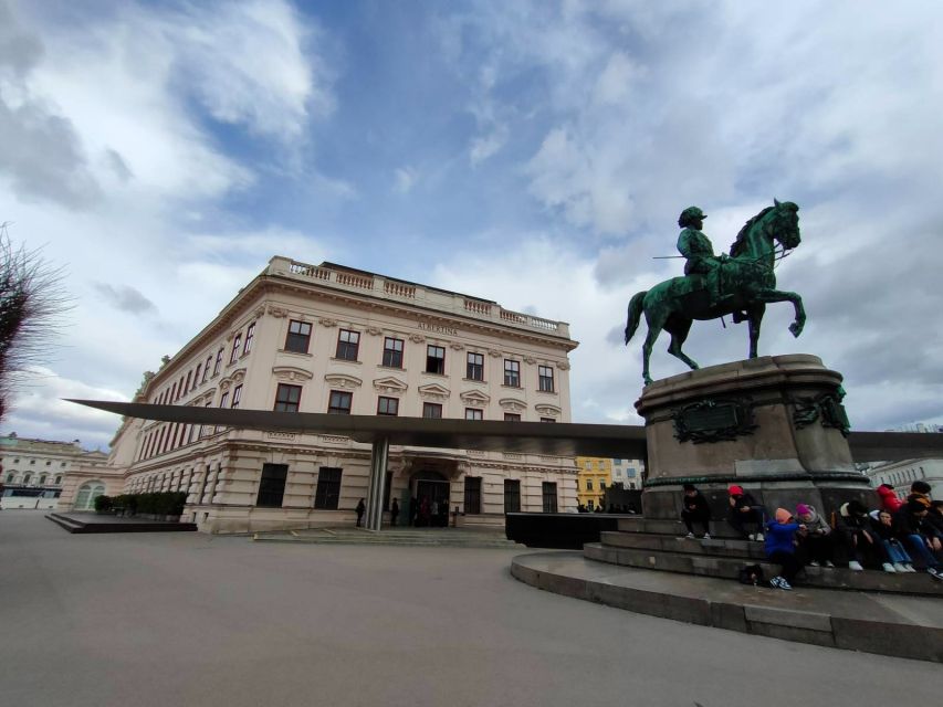 Vienna Historical Highlight City Tour + Wine Tasting - St. Stephens Cathedral Exploration