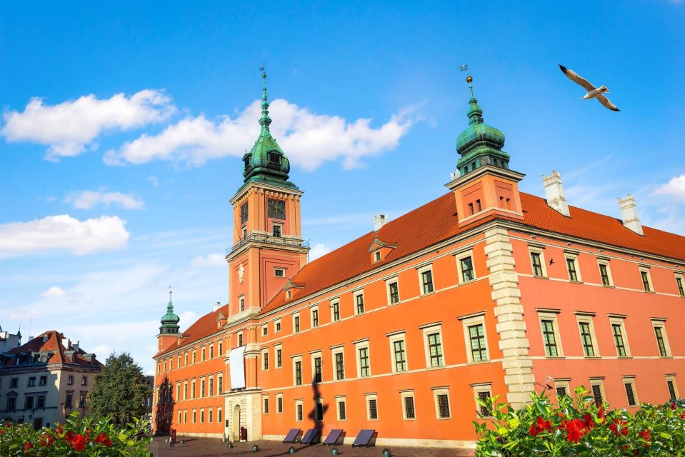 Warsaw: Private Exclusive History Tour With a Local Expert - Languages and Accessibility