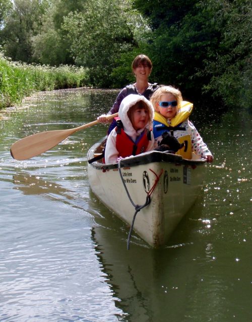 Whoosh Explore Canoe Club: River Stort Canoe Tours - Exploring Hertfordshire Countryside