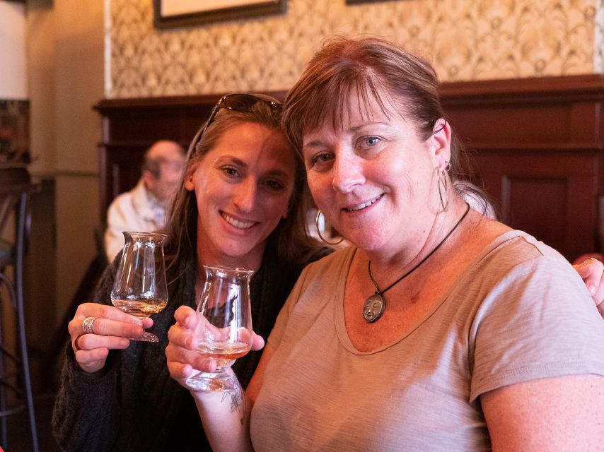 2-Hour Deluxe Whiskey & Food Tasting - Guided Venues Tour