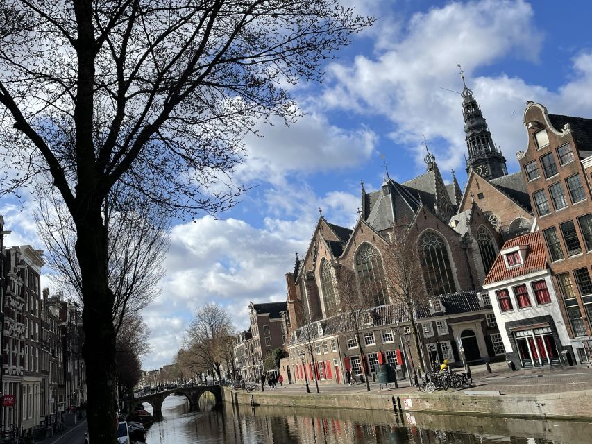 Amsterdam: Red Light District & Historical City Center - Tour Duration and Group Size