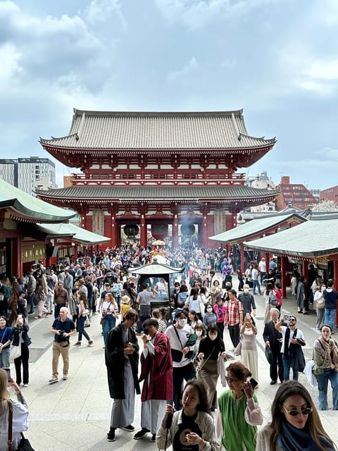 Asakusa Private Tour Review: Senso-ji and Skytree - Visiting Senso-ji Temple