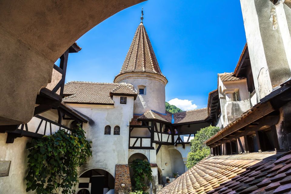 Bucharest: Day Trip to Dracula Castle, Peles Castle & Brașov - Bran Castle, Draculas Abode