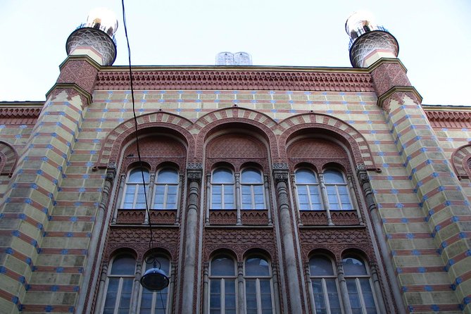 Budapest Dohany, Heroes, Rumbach Synagogues & Jewish Ghetto Tour - Tour Logistics and Accessibility