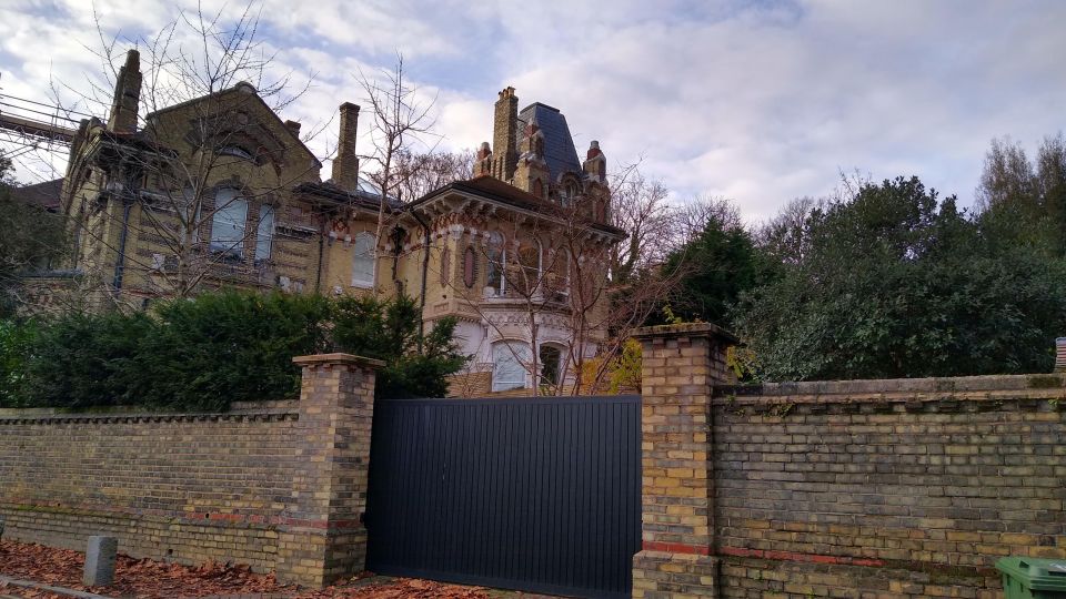 Celebrity Homes Tour of Hampstead - Homes of Celebrities