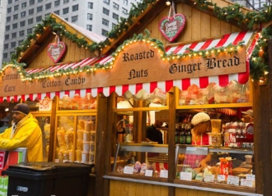 Chicago: Guided Holiday Walking Tour and Food Sampling - Weather and Gratuity