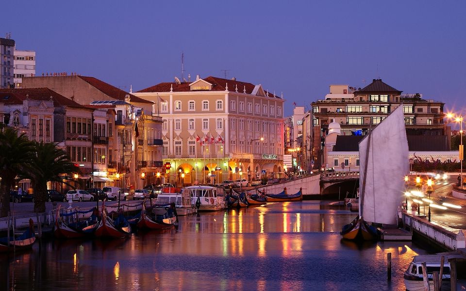 Day Trip to Aveiro (The Venice of Portugal) + River Cruise - Exclusions and Additional Information