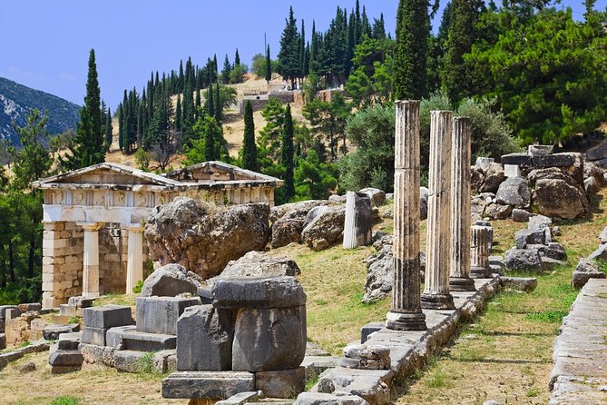 Delphi Full Day Private Tour From Athens - Visiting Arachova Village