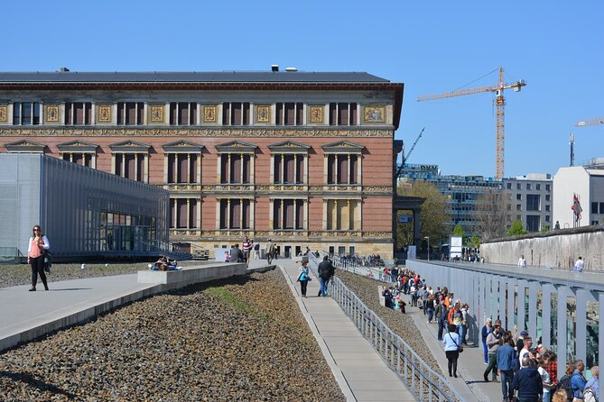 Explore Berlin History and Highlights Sightseeing Tour - Tour Duration and Participant Limits