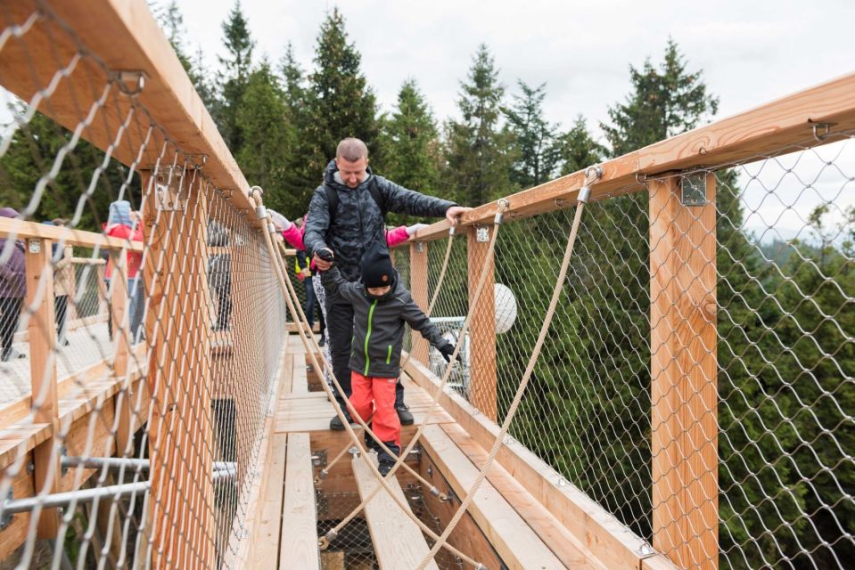 From Kraków: Slovakia Treetop Walk and Dunajec Rafting Tour - Rafting Season