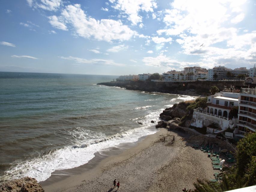 From Málaga: Skip-the-Line Nerja Cave and Frigiliana - Getting to the Meeting Point