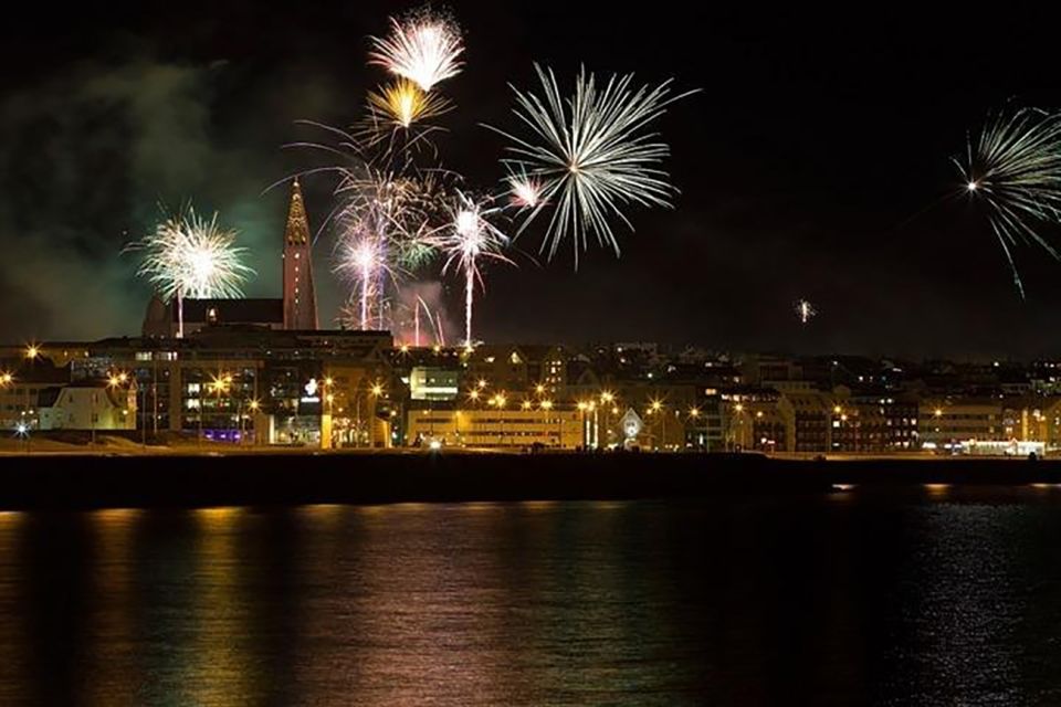 From Reykjavik: New Years Fireworks by Boat - Meeting Point and Location