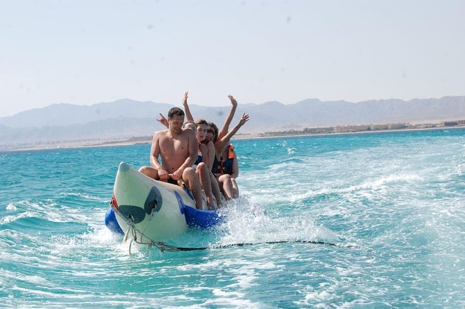 Full Day Snorkeling Trip to the Red Sea in Safaga From Luxor - Onboard Amenities