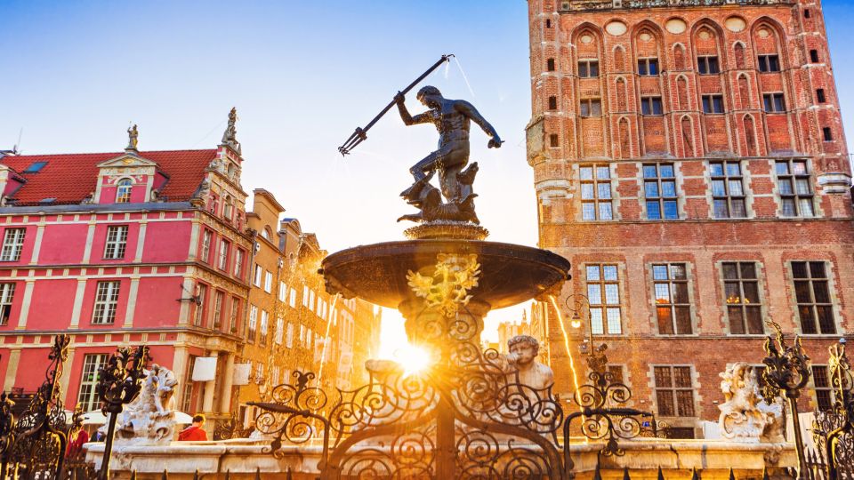 Gdansk Jewish History Tour With Synagogue and Cemetery - Local Jewish History