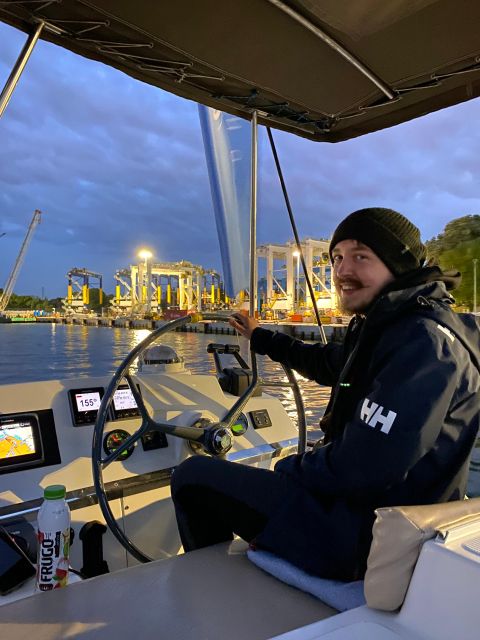 Gdansk: Scenic Evening Yacht Cruise With Prosecco - Customer Reviews