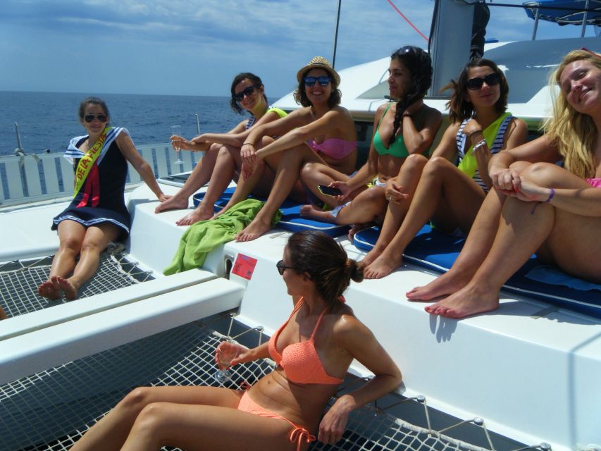 Granada and Costa Tropical: Luxury Catamaran Trip With Lunch - Wildlife Sightings and Scenery