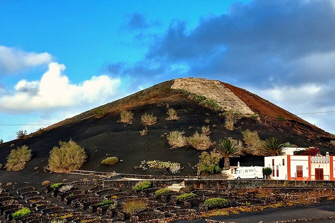 Guided 4-Hour E-Bike Tour Among the Volcanoes of Lanzarote - Booking and Cancellation