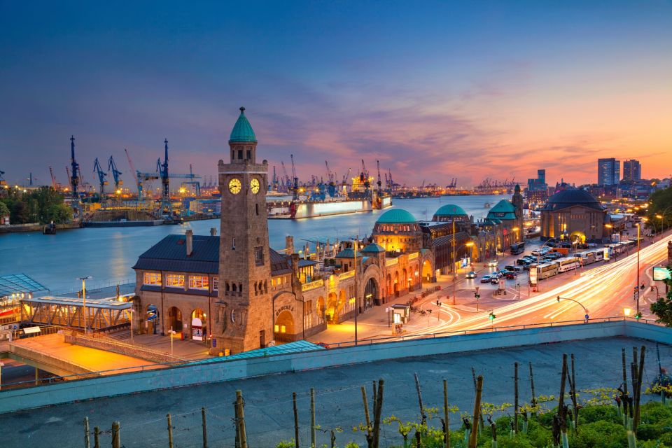 Hamburg: First Discovery Walk and Reading Walking Tour - Explore Historical Attractions