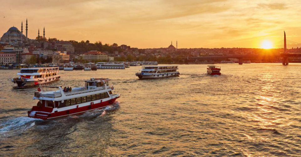 Istanbul: Bosphorus And Golden Horn Morning or Sunset Cruise - Language Options