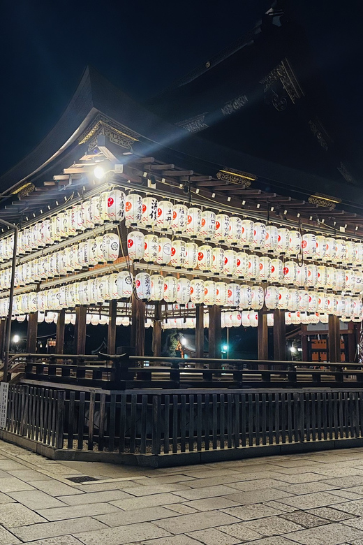 Kyoto: Gion District at Night Guided Group Walking Tour - Exploring Secret Paths and Spots